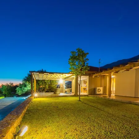 Blue Horizon With Private Pool & Sea View 别墅