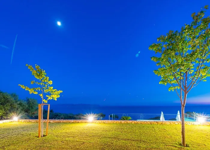 Blue Horizon With Private Pool & Sea View Villa *