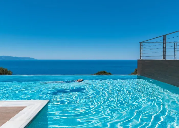 Villa Blue Horizon With Private Pool & Sea View Plateies