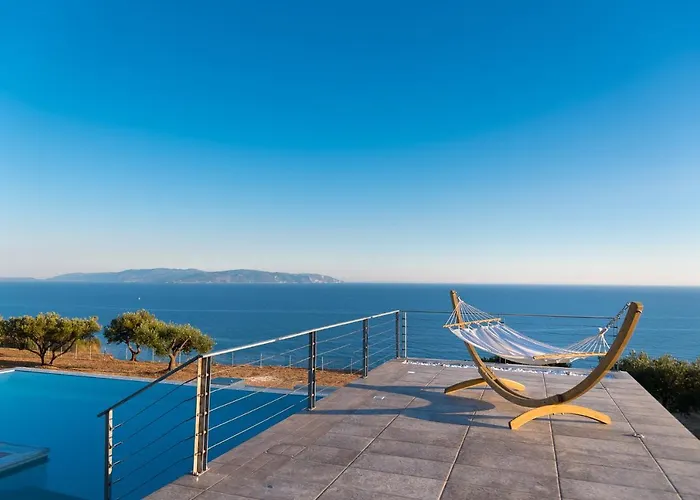 Blue Horizon With Private Pool & Sea View Plateies