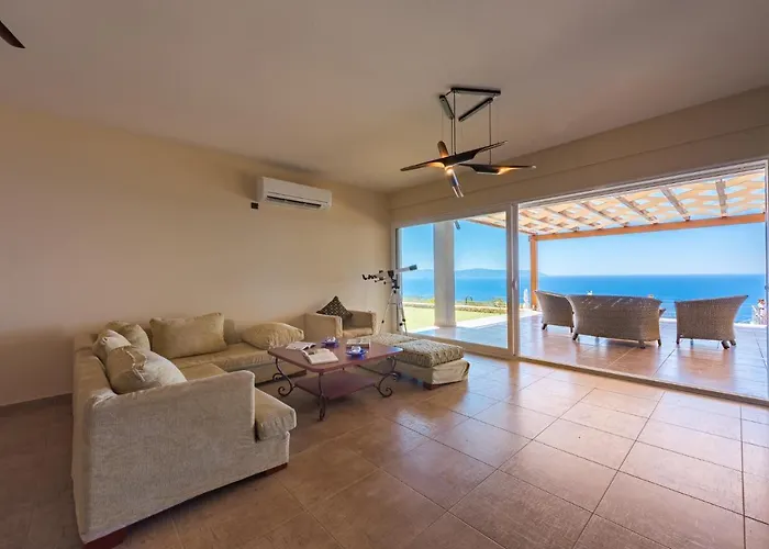 Villa Blue Horizon With Private Pool & Sea View