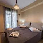 Blue Horizon With Private Pool & Sea View Plateies