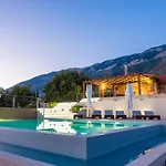 Blue Horizon With Private Pool & Sea View Villa Plateies